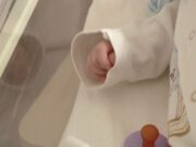 Explicațiile mamei de 15 ani al cărei bebeluș a murit în casă. A sunat la 112, dar medicii au ajuns prea târziu