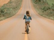 Inspectoratul Şcolar Dolj cumpără biciclete pentru elevii care au abandonat şcoala, dar vor să se întoarcă la cursuri