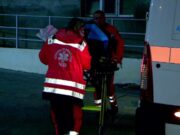 O femeie din Iași, în stare gravă după ce a fost înjunghiată de soț. Fugise de acasă de frica bărbatului