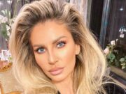 Andreea Bănică s-a pregătit deja pentru Crăciun. Fanii vedetei au ieșit la atac după ce au văzut ce brad a ales cântăreața –