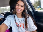 A primit interdicție în sala de sport pentru că este mult prea sexy! Cum arată tânăra în cel mai mic bikini posibil –