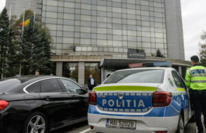 Militar francez găsit mort într-un hotel din București, înjunghiat cu o foarfecă în gât. Anchetatorii nu exclud o crimă