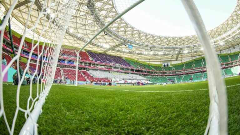 Un bărbat a fost împuşcat mortal pentru că a sărbătorit eliminarea echipei sale naţionale de la Cupa Mondială.