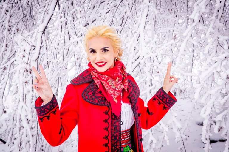 Mihaela Sultan a lansat un nou colind. : “Sărbători cu bucurie”