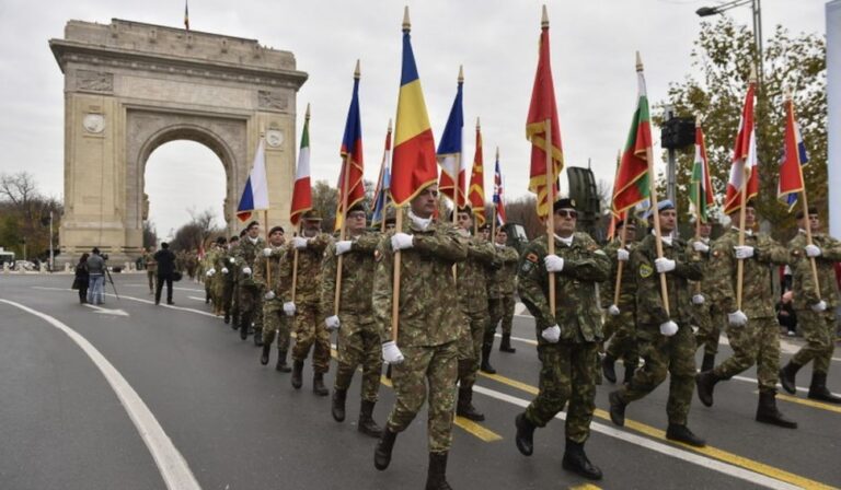 1 Decembrie, Ziua Naţională a României. Iohannis a ajuns la paradă, avioanele şi elicopterele nu zboară |