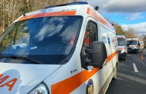 Un bărbat a murit de Revelion, la Iași. O mașină a intrat într-un grup de pietoni