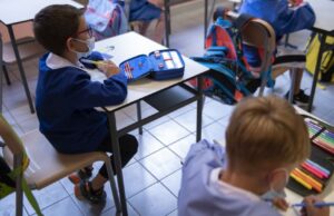 Trei milioane de copii revin în școli în plină stare de alertă epidemică