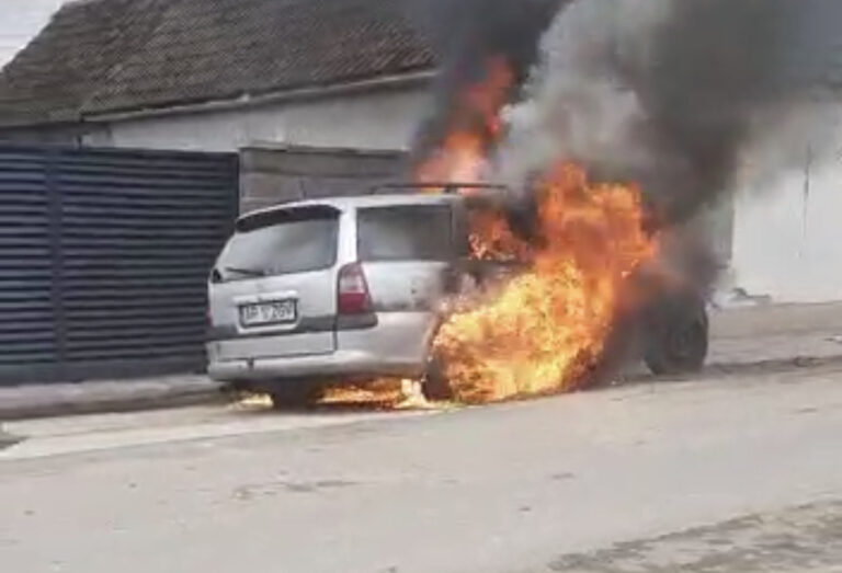 Un bărbat din Arad a încercat să scoată benzina dintr-un automobil cu o mașină de găurit. Ce a urmat