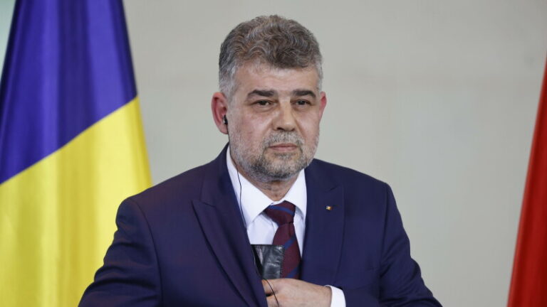 Plățile cash, limitate la 5.000 de lei. Soluția ciudată a premierului Ciolacu pentru cei care vor să achite sume mai mari >>>