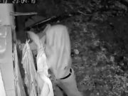 Femeie din Mehedinți, lăsată fără sarmale și piftie. Hoțul, surprins de camerele de supraveghere