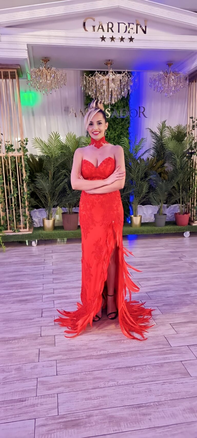 Mihaela Sultan a facut un super SHOW de Revelion la Restaurantul Ambasador din Craiova!!!
