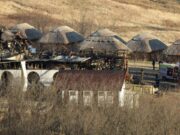 Angajații de la Ferma Dacilor au rupt tăcerea: ce s-a întâmplat, de fapt, în ziua tragediei. „Domnul i-a spus soției că e mult fum și au început să se lovească reciproc”