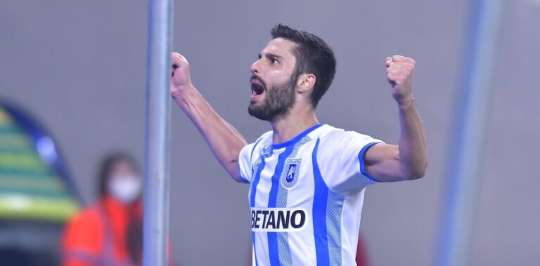 Roguljic, aproape de Dinamo! Mijlocașul dat afară de Universitatea Craiova e dorit de Kopic