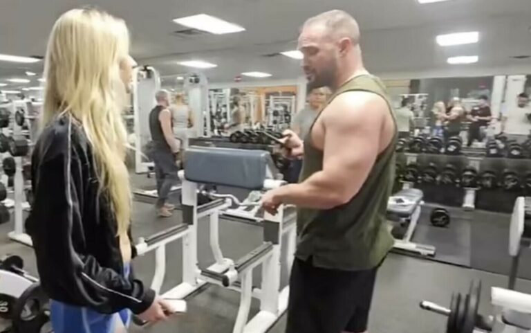 Reacția unui bărbat după ce o tânără a mers la sala de fitness în „echipament” pictat pe corp. VIDEO