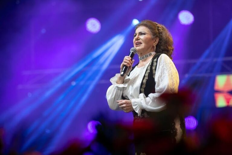 „Tata avea ureche muzicală extraordinară. A vrut să se facă călugăr, înainte să o cunoască pe mama. Făcea cor cu noi acasă, cu 6 copii.” Irina Loghin, mărturisiri emoționante despre părinții săi