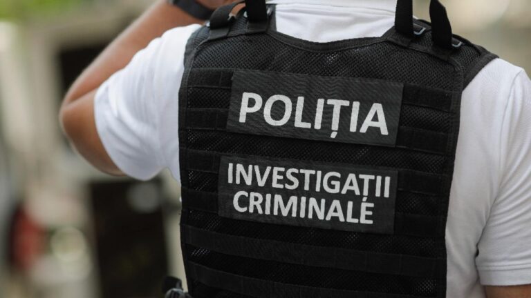 Atac sângeros în Iași: prostituată lovită în cap cu ciocanul de un angajat al Primăriei. Tânăra se zbate între viață și moarte