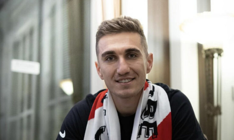Bogdan Vătăjelu a semnat și a fost prezentat, la o zi de la despărțirea de ”U” Cluj