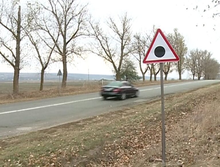 Ciudat, însă nu prea știe multă lume ce reprezintă semnul de circulație cu bulina neagră. Puțini șoferi cunosc răspunsul. Și nu, nu este vorba de intrarea într-un tunel