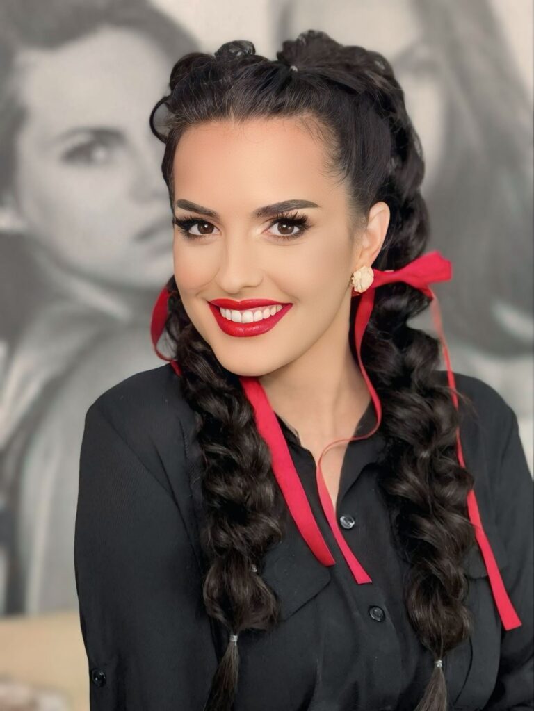S-a lansat cel mai nou Colaj de Petrecere cu Mihaela Sultan !!!