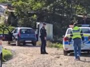 Cinci tineri s-au bătut cu furci și topoare din cauza unei fete, în Botoșani