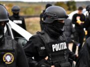 Descoperire macabră, în Argeș: un fost comisar de poliție a fost găsit împușcat în casă. Ipoteza șocantă luată în calcul de polițiști