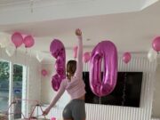 | Cea mai dorită femeie din lume a împlinit 30 de ani: are 3 copii cu 2 bărbați diferiți, a bifat 3 logodne, dar n-a ajuns niciodată la altar- Imaginea care i-a înnebunit pe fani