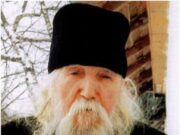 Cea mai puternică rugăciune, după rugăciunea domnească „Tatăl nostru”, este cea a inimii. Câteva cuvite pe care să le rostești mereu în minte și care te feresc de rele