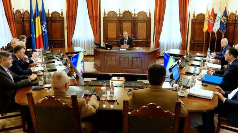 Klaus Iohannis a convocat astăzi şedinţa CSAT în contextul alegerilor prezidenţiale. Sunt chemaţi şefii SRI, MApN şi Justiţiei