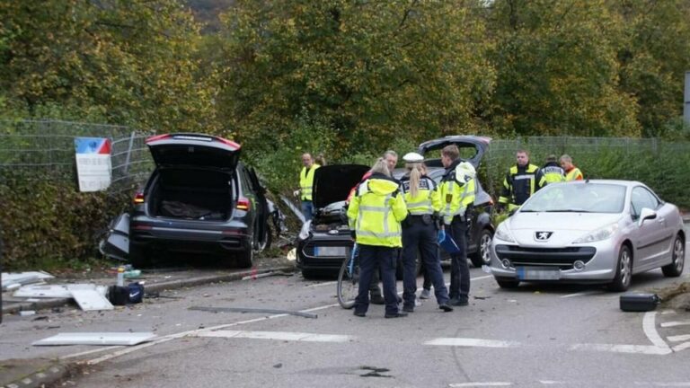 Detalii sfâșietoare în cazul mamei cu doi copii, uciși de șoferul unui Audi, pe trotuar! Ce s-a descoperit în locul accidentului și cum au reacționat polițiștii