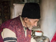 Un băiat sărac l-a ajutat pe un bătrân bogat să-și îndeplinească visul