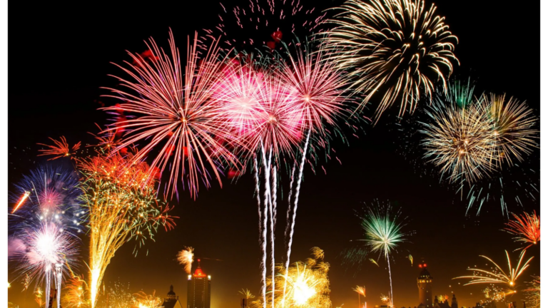 Ce să faci de Revelion ca să ai noroc la bani tot anul. Tradiții și superstiții la români
