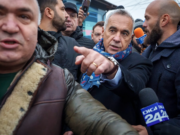 Reacția lui Călin Georgescu la protestul AUR, într-o postare în engleză: „Reluarea turului II, singura cale pentru corupți să ceară iertare poporului”