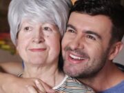 Fiul meu a adus o femeie de vârsta mea, spunând că ea este acum doamna casei – nu le-a plăcut lecția pe care le-am pregătit-o.