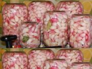 Usturoi murat în borcan. De când am aflat despre această rețetă, o pregătesc în fiecare an