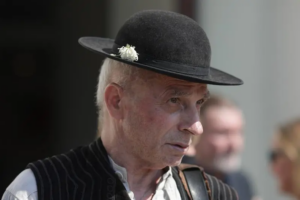 4c4d3fd9-853a-4ac8-8110-64207c634aa5