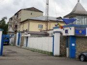 Deținuții Penitenciarului Târgu Jiu, păziți de secretară și de bucătar