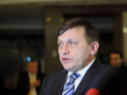 Crin Antonescu despre Ponta la Mar-a-Lago: Umplea-n pahare, ce-o fi făcut acolo. E suveranism? Suntem sănătoși?