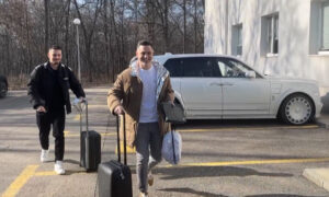 NGUzOTg2MmVmNTJiYjBmNjYxYWNkNjRlZg==.thumb