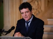 VIDEO Bugetul Primăriei Capitalei, tăiat de Guvern. Nicușor Dan: „Sectoarele primesc de 5 ori mai mult. Sfidează votul a 500.000 de români!”