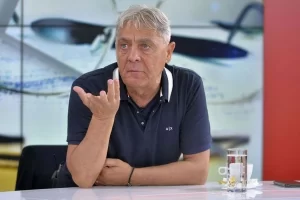 a067b003-f355-47b3-81a9-fc12410ba4f0