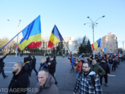 Protest la Guvern: Aproximativ 200 de oameni strigă: Georgescu!