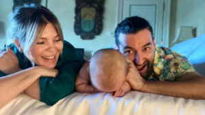 b79f8a19-00b8-42e4-8943-34a088255e55