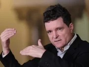 „Un semnal foarte prost pentru noi”. Nicușor Dan, solicitare pentru președintele Bolojan și ministrul Hurezeanu