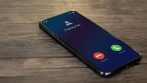 Numerele-de-telefon-la-care-nu-trebuie-sa-raspunzi-si-nici-sa-suni-inapoi.-Te-pot-lasa-fara-bani-in-cateva-secunde-800x480