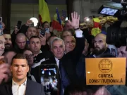 Reacție rapidă din lumea MAGA după ce poliția l-a ridicat pe Călin Georgescu: „Președintele legitim al României, arestat”. Apel către Elon Musk și JD Vance