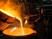 România, afectată direct de tarifele lui Donald Trump. Cu cât vor crește prețurile