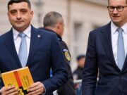 Fostul premier al Poloniei, de braț cu George Simion la BEC: „Poate fi o figură PRINCIPALĂ a întregii Europe”