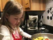 Fetița de 7 ani a Logodnicului Meu Gătește Micul Dejun și Face Toate Treburile Casnice în Fiecare Zi — Am Rămas Uimită Când Am Aflat De Ce