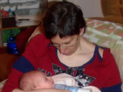 Soțul meu mi-a umilit public corpul după naștere de ziua mamei – dar soacra mea i-a dat o lecție adevărată.