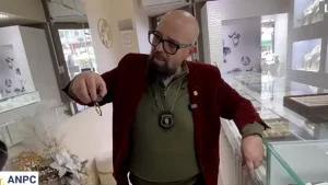 Cum-verifica-Piedone-aurul-metoda-simpla-pe-care-o-poti-aplica-si-tu-800x450